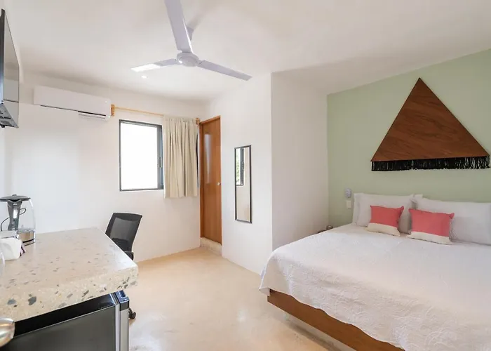 Budget King Room